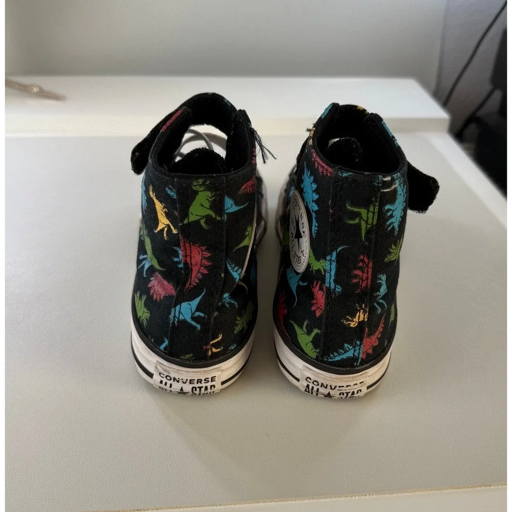 Converse‎ Chuck Taylor All Star High Top Dinosaur Sneakers Youth Size 2